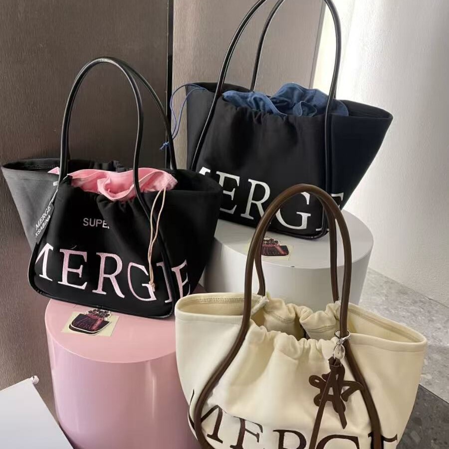 Thailand Cowboy Large Capacity - Luxury Bags In Thailand のレビューと価格
