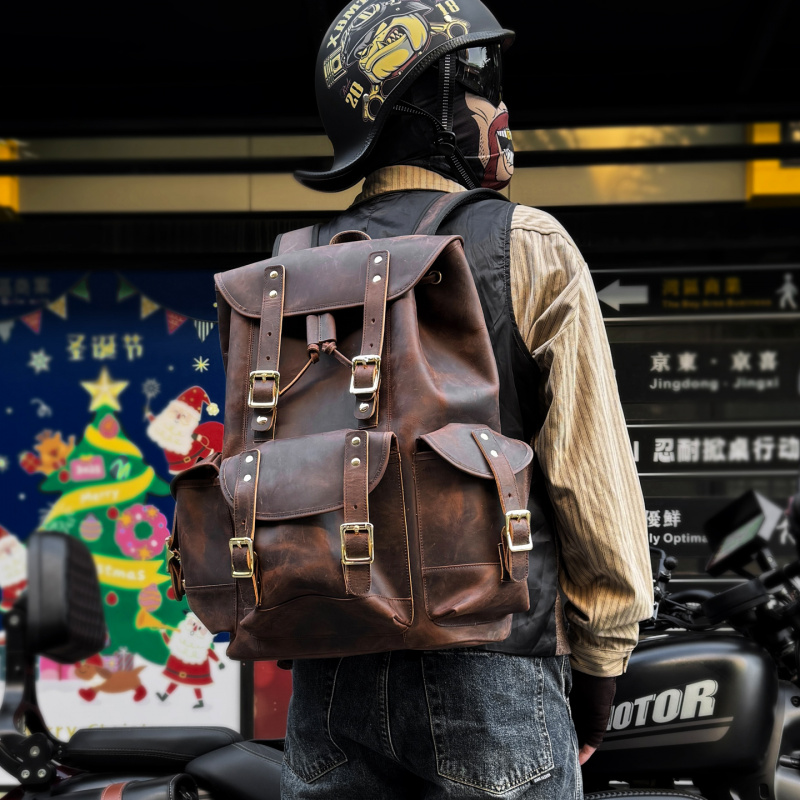 New Arrivals Leather Backpack  - Luxury Bags For Men のレビューと価格
