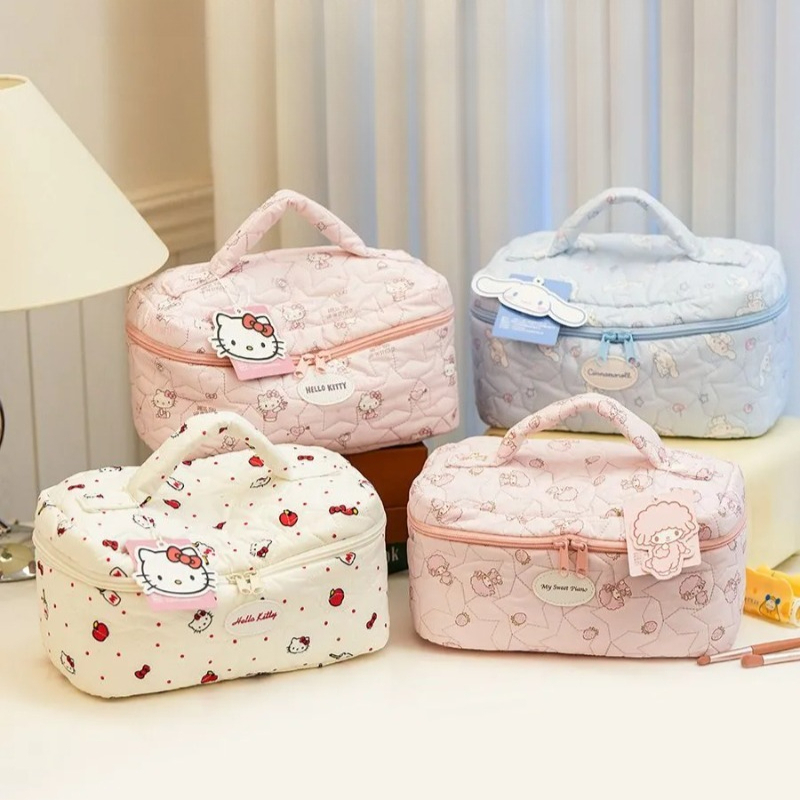 Sanrio New Hello Kitty Kuromi  - Luxury Bags In Japan のレビューと価格