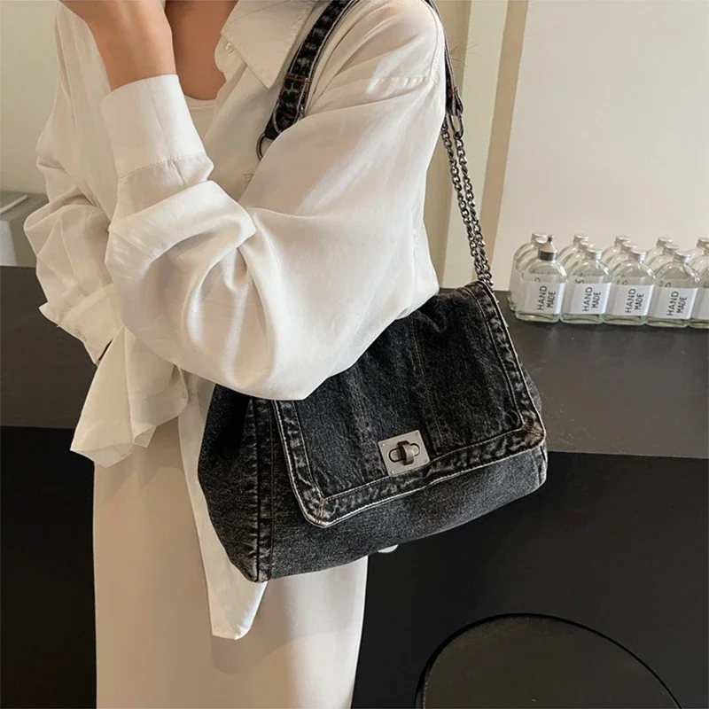 Retro Distressed Washed Denim  - Saddle Bag Distressed のレビューと価格