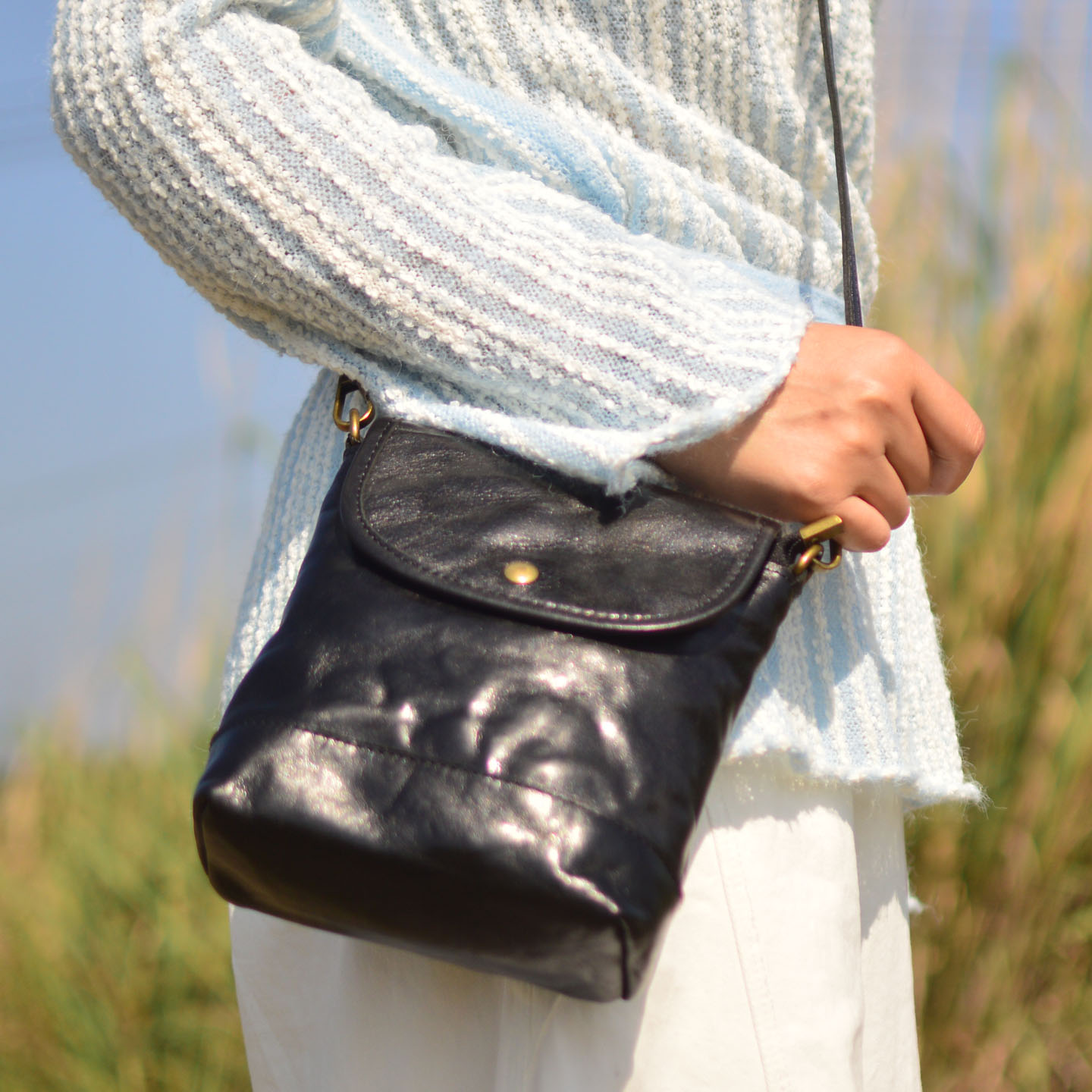 AETOO Leather handbag for wome - Saddle Bag Distressed のレビューと価格