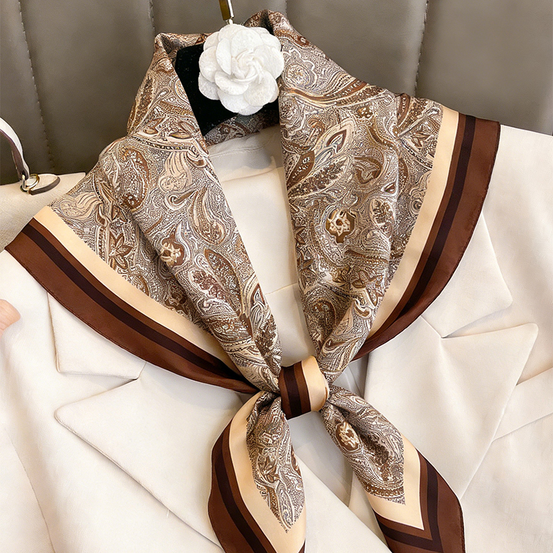 Luxury Women Silk Square Scarf - Luxury Bags China のレビューと価格
