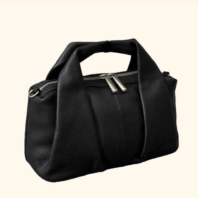 Custom Initials Leather Pillow - Luxury Bags In Japan のレビューと価格