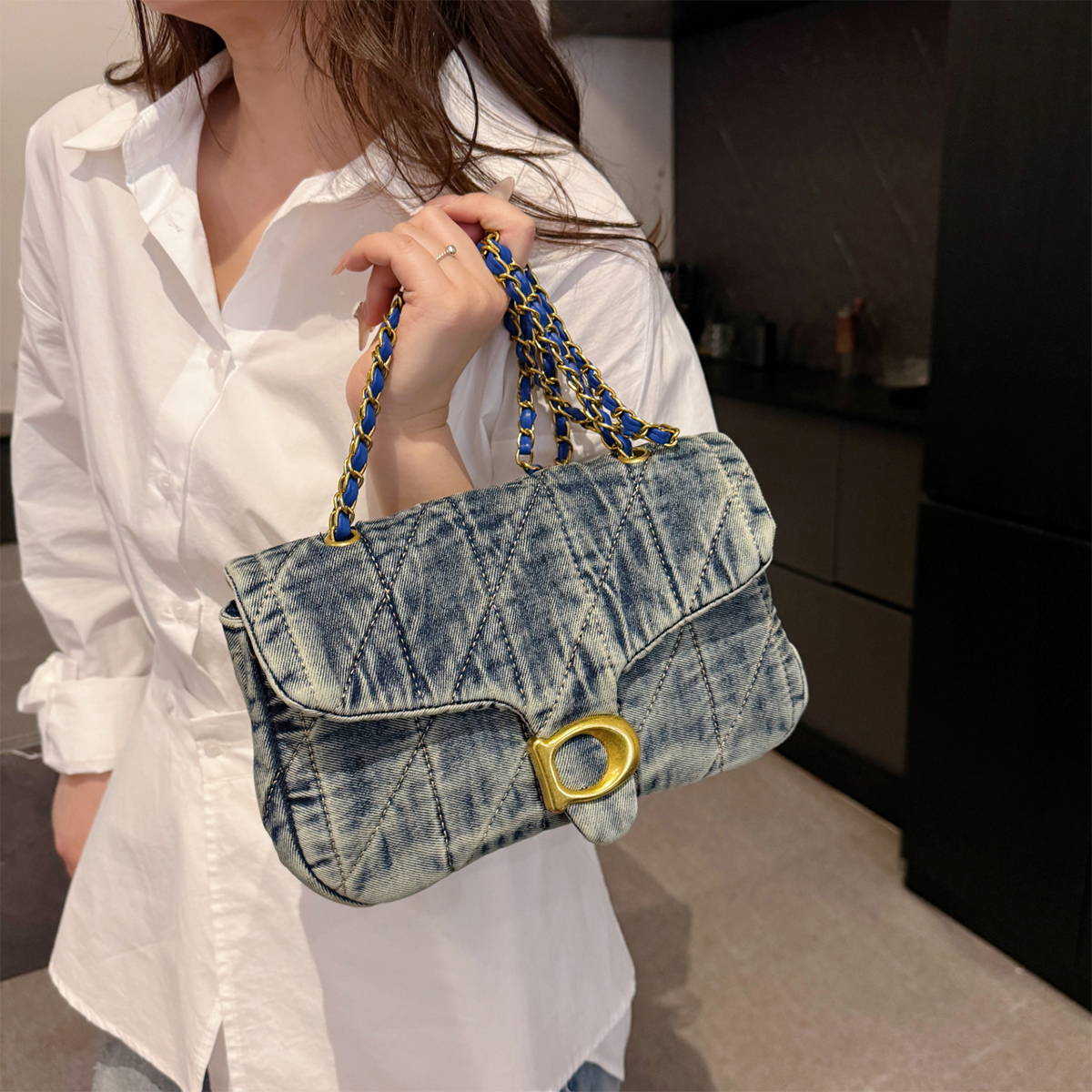 Hong Kong Style Retro Distress - Saddle Bag Distressed のレビューと価格