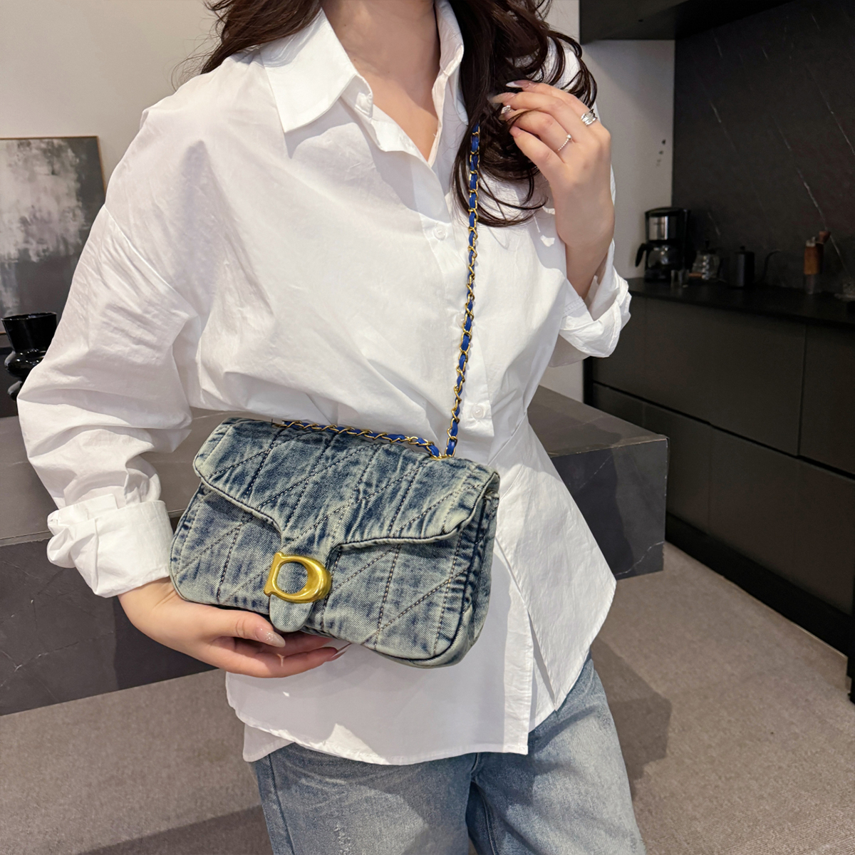 Hong Kong Style Retro Distress - Saddle Bag Distressed のレビューと価格