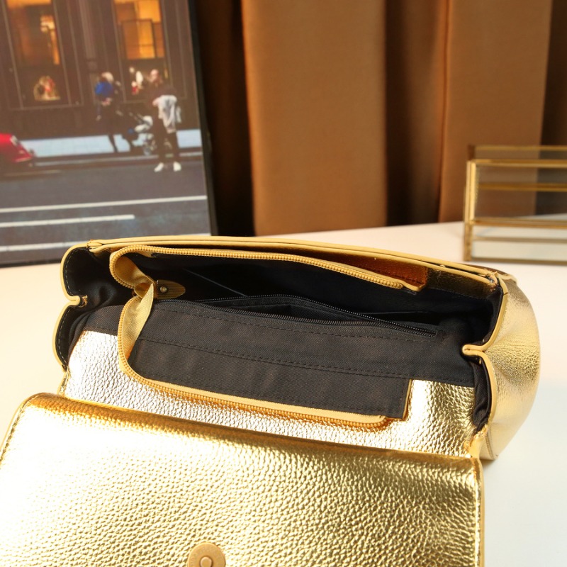 Classic Elegant Shoulder Bag i - Luxury Bags For Sale のレビューと価格